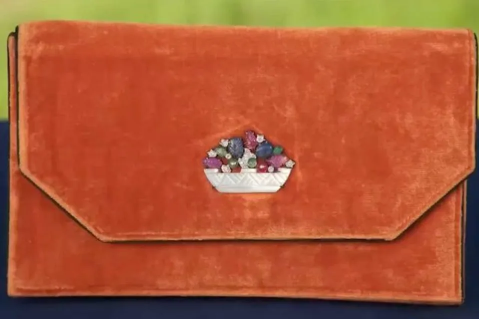 Cartier bag on 'Antiques Roadshow.'Credit: Antiques Roadshow/TikTok