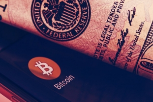 Fed quyết định giữ nguyên lãi suất, ám chỉ sẽ tăng từ tháng 3