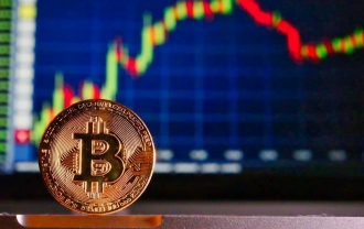 Giá Bitcoin hôm nay 13/3: Bitcoin đạt hơn 39.000 USD, đa số altcoin giậm chân tại chỗ