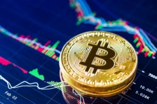 Giá Bitcoin hôm nay 10/4: BTC tìm cách quay lại 43.000 USD, thị trường nỗ lực phục hồi