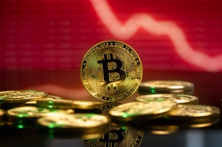 Giá Bitcoin hôm nay 9/5: Giảm sốc xuống 33.000 USD, thị trường đỏ lửa