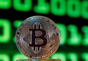 Giá Bitcoin hôm nay 15/6: Dao động quanh 22.000 USD, thị trường nín thở đợi tin Fed