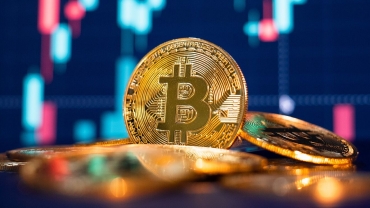 Giá Bitcoin hôm nay 18/12: Thu hẹp khoảng giá, altcoin hồi nhẹ